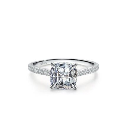 Anillo de compromiso cubo